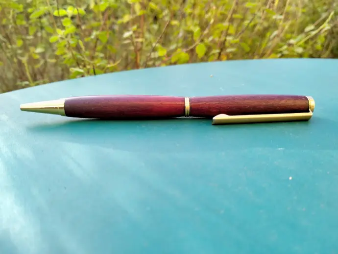 stylos en amarante