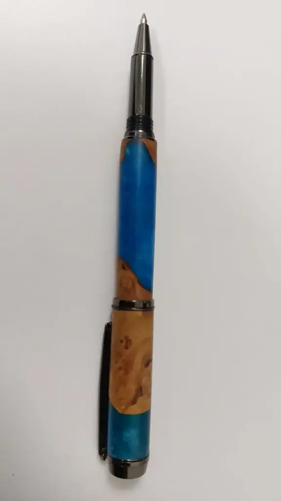 stylos en bois et résine